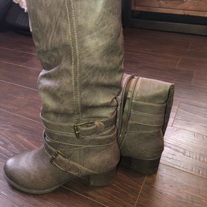 Women’s boots